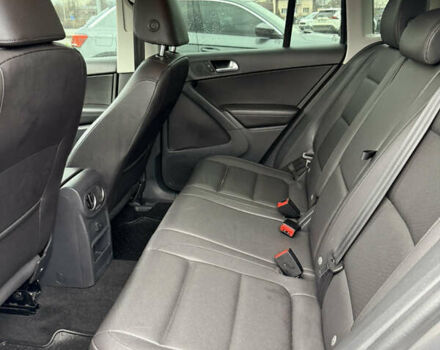 Сірий Фольксваген Тігуан, об'ємом двигуна 1.98 л та пробігом 187 тис. км за 12700 $, фото 11 на Automoto.ua