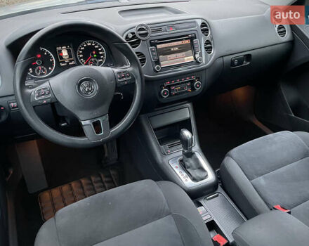 Серый Фольксваген Тигуан, объемом двигателя 2 л и пробегом 165 тыс. км за 15500 $, фото 56 на Automoto.ua