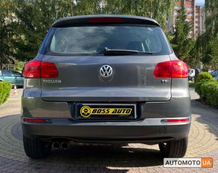 Сірий Фольксваген Тігуан, об'ємом двигуна 2 л та пробігом 243 тис. км за 13200 $, фото 5 на Automoto.ua