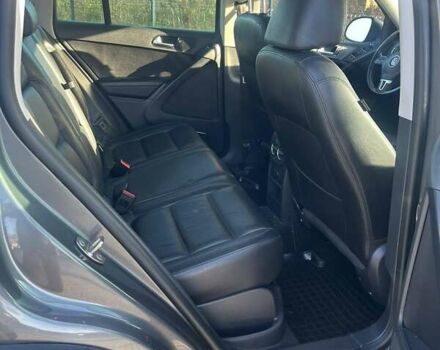 Сірий Фольксваген Тігуан, об'ємом двигуна 1.98 л та пробігом 208 тис. км за 12500 $, фото 2 на Automoto.ua