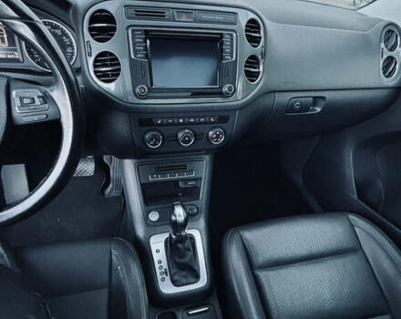 Серый Фольксваген Тигуан, объемом двигателя 1.98 л и пробегом 199 тыс. км за 13000 $, фото 8 на Automoto.ua