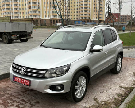 Серый Фольксваген Тигуан, объемом двигателя 2 л и пробегом 125 тыс. км за 14999 $, фото 10 на Automoto.ua