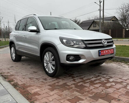 Серый Фольксваген Тигуан, объемом двигателя 2 л и пробегом 125 тыс. км за 14999 $, фото 4 на Automoto.ua