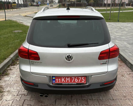 Серый Фольксваген Тигуан, объемом двигателя 2 л и пробегом 125 тыс. км за 14999 $, фото 16 на Automoto.ua