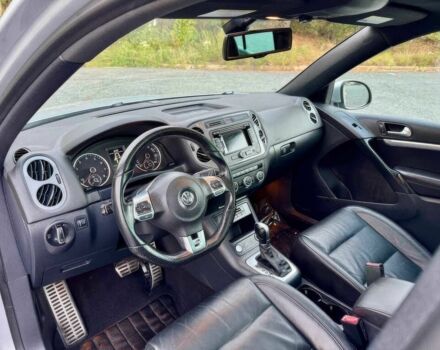 Сірий Фольксваген Тігуан, об'ємом двигуна 2 л та пробігом 74 тис. км за 8100 $, фото 9 на Automoto.ua