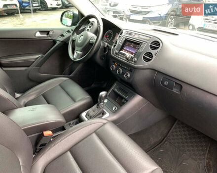 Серый Фольксваген Тигуан, объемом двигателя 2 л и пробегом 195 тыс. км за 15340 $, фото 20 на Automoto.ua