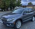 Серый Фольксваген Тигуан, объемом двигателя 1.98 л и пробегом 199 тыс. км за 13000 $, фото 3 на Automoto.ua