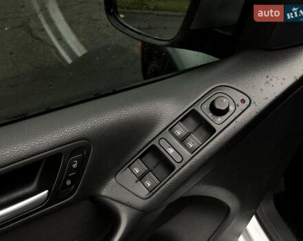 Сірий Фольксваген Тігуан, об'ємом двигуна 1.98 л та пробігом 197 тис. км за 13500 $, фото 24 на Automoto.ua