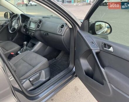 Серый Фольксваген Тигуан, объемом двигателя 1.98 л и пробегом 193 тыс. км за 11999 $, фото 10 на Automoto.ua