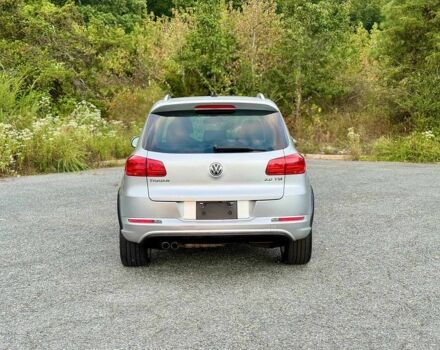 Серый Фольксваген Тигуан, объемом двигателя 2 л и пробегом 77 тыс. км за 9000 $, фото 5 на Automoto.ua