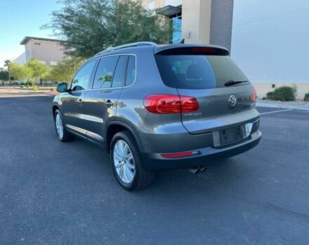 Сірий Фольксваген Тігуан, об'ємом двигуна 2 л та пробігом 79 тис. км за 11200 $, фото 3 на Automoto.ua