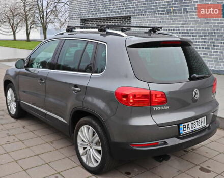 Сірий Фольксваген Тігуан, об'ємом двигуна 2 л та пробігом 150 тис. км за 13999 $, фото 3 на Automoto.ua