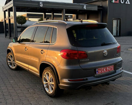 Серый Фольксваген Тигуан, объемом двигателя 2 л и пробегом 163 тыс. км за 14300 $, фото 1 на Automoto.ua