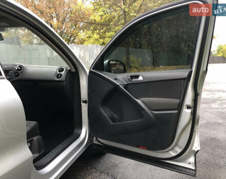 Сірий Фольксваген Тігуан, об'ємом двигуна 1.98 л та пробігом 197 тис. км за 13500 $, фото 35 на Automoto.ua