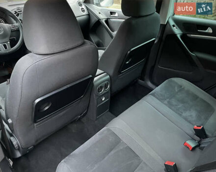 Серый Фольксваген Тигуан, объемом двигателя 2 л и пробегом 165 тыс. км за 15500 $, фото 39 на Automoto.ua