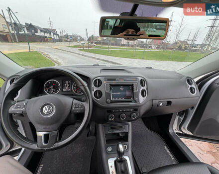 Серый Фольксваген Тигуан, объемом двигателя 2 л и пробегом 125 тыс. км за 14999 $, фото 54 на Automoto.ua