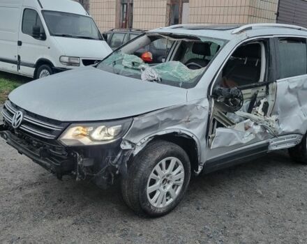 Серый Фольксваген Тигуан, объемом двигателя 0 л и пробегом 250 тыс. км за 3500 $, фото 2 на Automoto.ua