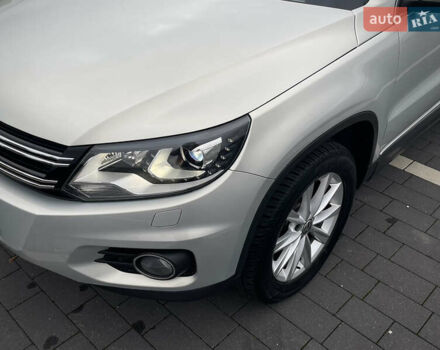 Серый Фольксваген Тигуан, объемом двигателя 2 л и пробегом 165 тыс. км за 15500 $, фото 5 на Automoto.ua