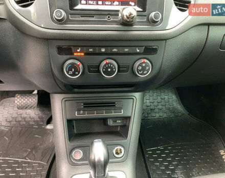 Серый Фольксваген Тигуан, объемом двигателя 2 л и пробегом 195 тыс. км за 15340 $, фото 29 на Automoto.ua