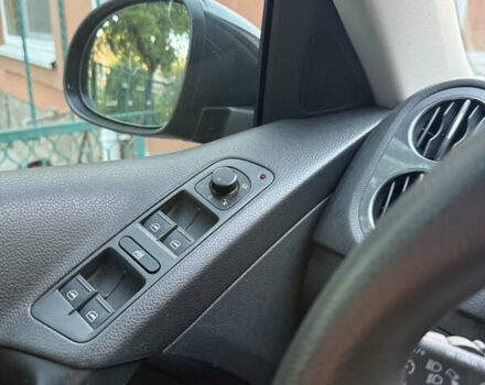 Сірий Фольксваген Тігуан, об'ємом двигуна 1.99 л та пробігом 250 тис. км за 14500 $, фото 10 на Automoto.ua