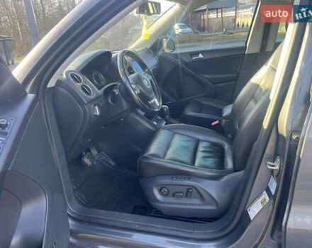 Сірий Фольксваген Тігуан, об'ємом двигуна 1.98 л та пробігом 208 тис. км за 12500 $, фото 1 на Automoto.ua