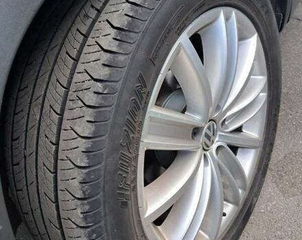 Серый Фольксваген Тигуан, объемом двигателя 1.98 л и пробегом 198 тыс. км за 14500 $, фото 3 на Automoto.ua