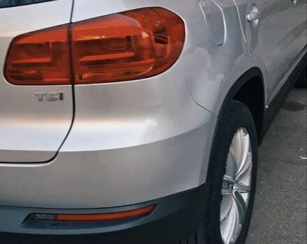 Серый Фольксваген Тигуан, объемом двигателя 2 л и пробегом 121 тыс. км за 13500 $, фото 1 на Automoto.ua