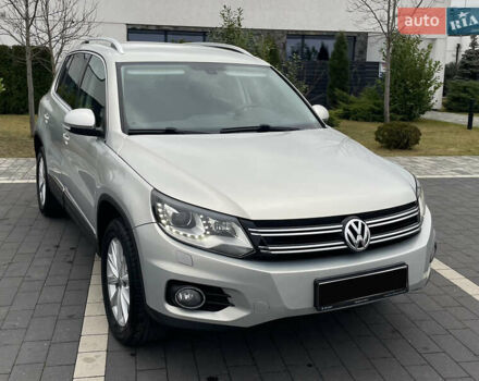 Серый Фольксваген Тигуан, объемом двигателя 2 л и пробегом 165 тыс. км за 15500 $, фото 2 на Automoto.ua