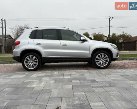 Серый Фольксваген Тигуан, объемом двигателя 2 л и пробегом 125 тыс. км за 14999 $, фото 5 на Automoto.ua