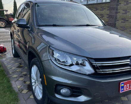 Сірий Фольксваген Тігуан, об'ємом двигуна 2 л та пробігом 205 тис. км за 10800 $, фото 5 на Automoto.ua