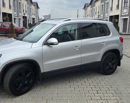 Серый Фольксваген Тигуан, объемом двигателя 1.98 л и пробегом 150 тыс. км за 14500 $, фото 3 на Automoto.ua