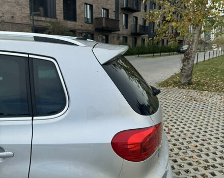 Сірий Фольксваген Тігуан, об'ємом двигуна 2 л та пробігом 175 тис. км за 12750 $, фото 19 на Automoto.ua