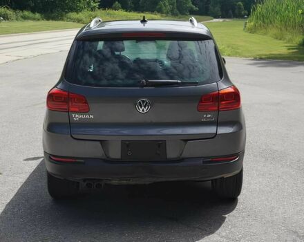 Серый Фольксваген Тигуан, объемом двигателя 2 л и пробегом 71 тыс. км за 7000 $, фото 5 на Automoto.ua