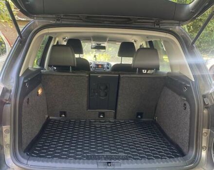 Серый Фольксваген Тигуан, объемом двигателя 2 л и пробегом 95 тыс. км за 14976 $, фото 8 на Automoto.ua