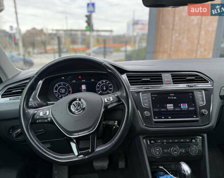 Сірий Фольксваген Тігуан, об'ємом двигуна 1.97 л та пробігом 149 тис. км за 24000 $, фото 14 на Automoto.ua