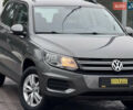 Серый Фольксваген Тигуан, объемом двигателя 2 л и пробегом 169 тыс. км за 12300 $, фото 3 на Automoto.ua