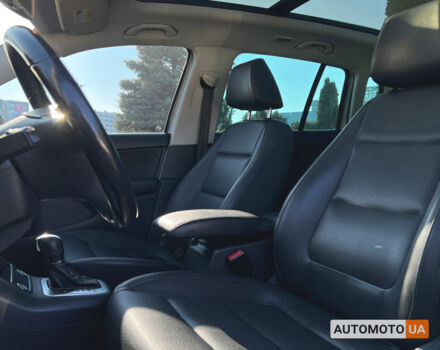 Сірий Фольксваген Тігуан, об'ємом двигуна 2 л та пробігом 137 тис. км за 16700 $, фото 14 на Automoto.ua