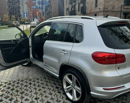 Сірий Фольксваген Тігуан, об'ємом двигуна 2 л та пробігом 175 тис. км за 12750 $, фото 18 на Automoto.ua