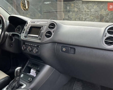 Сірий Фольксваген Тігуан, об'ємом двигуна 1.98 л та пробігом 234 тис. км за 9999 $, фото 10 на Automoto.ua