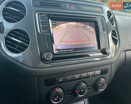 Сірий Фольксваген Тігуан, об'ємом двигуна 1.98 л та пробігом 128 тис. км за 14699 $, фото 10 на Automoto.ua