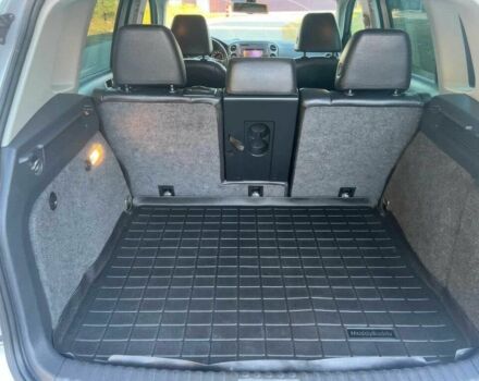 Серый Фольксваген Тигуан, объемом двигателя 2 л и пробегом 78 тыс. км за 4600 $, фото 12 на Automoto.ua