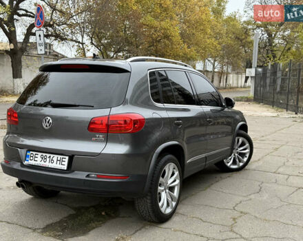 Серый Фольксваген Тигуан, объемом двигателя 2 л и пробегом 163 тыс. км за 15700 $, фото 3 на Automoto.ua