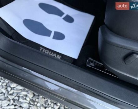 Серый Фольксваген Тигуан, объемом двигателя 2 л и пробегом 135 тыс. км за 11950 $, фото 62 на Automoto.ua