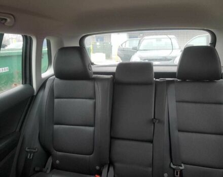 Сірий Фольксваген Тігуан, об'ємом двигуна 2 л та пробігом 135 тис. км за 2300 $, фото 9 на Automoto.ua