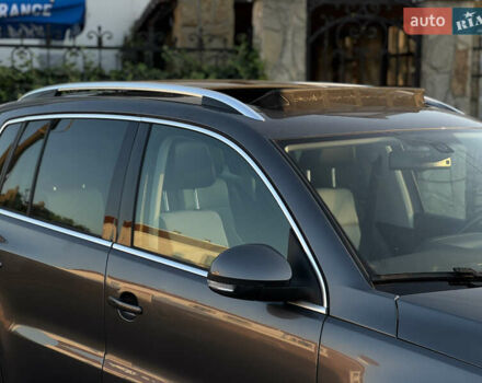 Серый Фольксваген Тигуан, объемом двигателя 2 л и пробегом 199 тыс. км за 12200 $, фото 7 на Automoto.ua