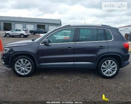 Серый Фольксваген Тигуан, объемом двигателя 2 л и пробегом 144 тыс. км за 3000 $, фото 5 на Automoto.ua