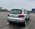 Сірий Фольксваген Тігуан, об'ємом двигуна 1.98 л та пробігом 117 тис. км за 13500 $, фото 4 на Automoto.ua