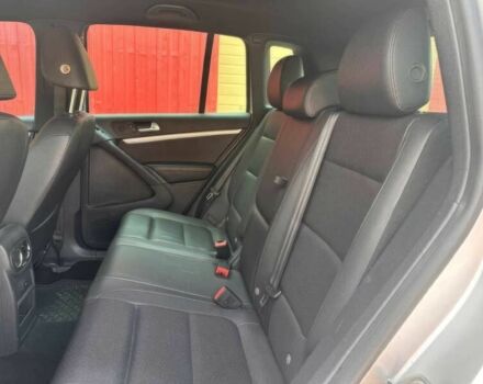 Сірий Фольксваген Тігуан, об'ємом двигуна 2 л та пробігом 72 тис. км за 7600 $, фото 8 на Automoto.ua