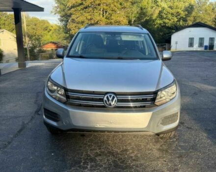 Сірий Фольксваген Тігуан, об'ємом двигуна 2 л та пробігом 71 тис. км за 7600 $, фото 1 на Automoto.ua