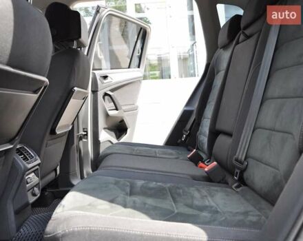 Сірий Фольксваген Тігуан, об'ємом двигуна 1.98 л та пробігом 174 тис. км за 20300 $, фото 16 на Automoto.ua